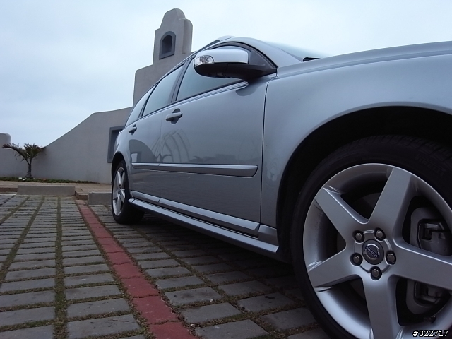 新增 VOLVO獲「Cesar五根骨頭大獎」圖片 + Volvo V50新手開箱文- 我家也有狗明星