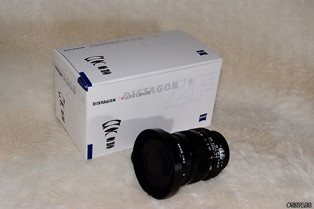 [開箱]Real ZF!!! Zeiss+Fuji 合壁，ZF Distagon 25mm/F2.8 開箱試拍～