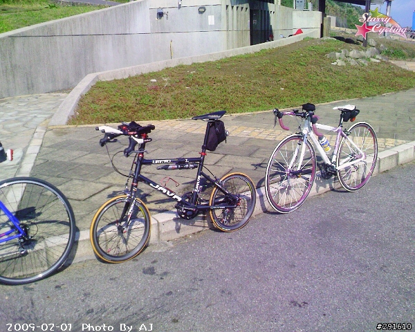 我的老天爺阿...北海岸風大到呆!!!!!(小徑輪 vs 公路車)