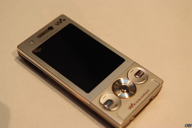 SonyEricsson 2009新機發表--W705