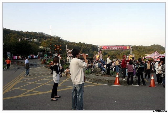 天燈讓兩岸亮起來 及 平溪一日遊(圖多)
