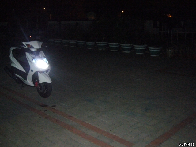 DIY 四期化油新勁戰改三段開關+前小燈開光+HID 6000K (加小燈線路教學)