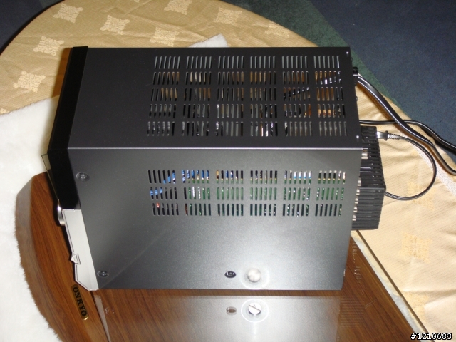 一組床頭可以聽音樂也可以當電腦音響的喇叭 ONKYO CS-420 隨性看看