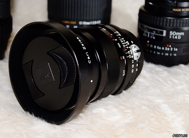 [開箱]Real ZF!!! Zeiss+Fuji 合壁，ZF Distagon 25mm/F2.8 開箱試拍～