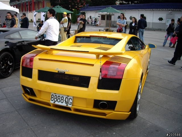 Lamborghini在中正紀念堂的發表會