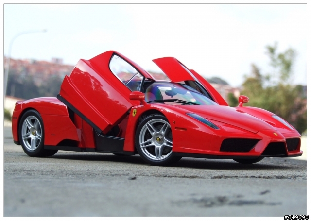 1:12 Ferrari ENZO & McLaren F1