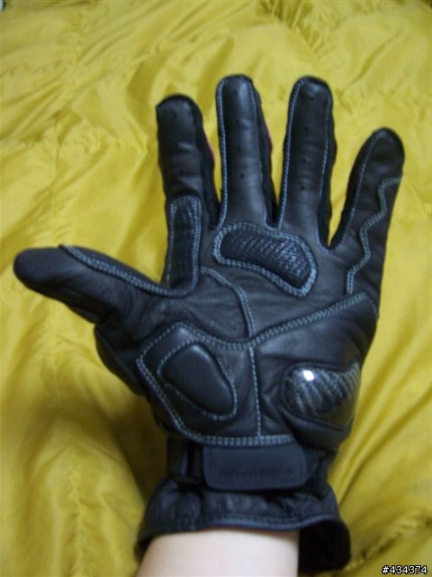 【開箱】KOMINE 競技手套 - GK-707 - EO SHORT CARBON GLOVES