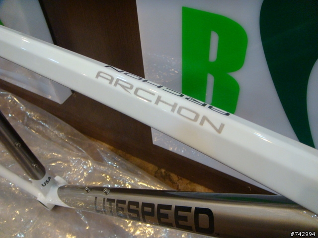 2009  LITESPEED  ARCHON  藍白雙煞