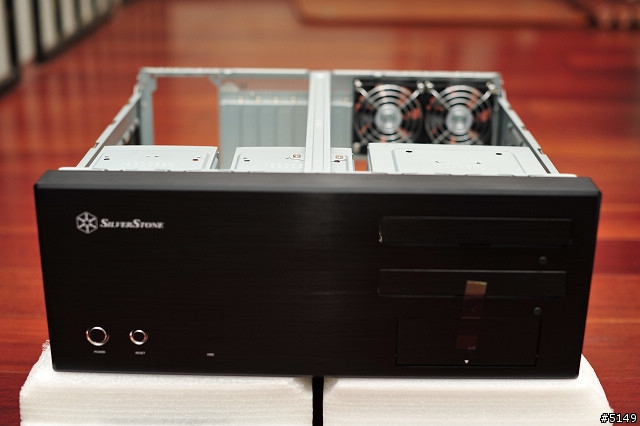 [開箱] 打造 HTPC 新樂園 SilverStone LC17 (圖多)