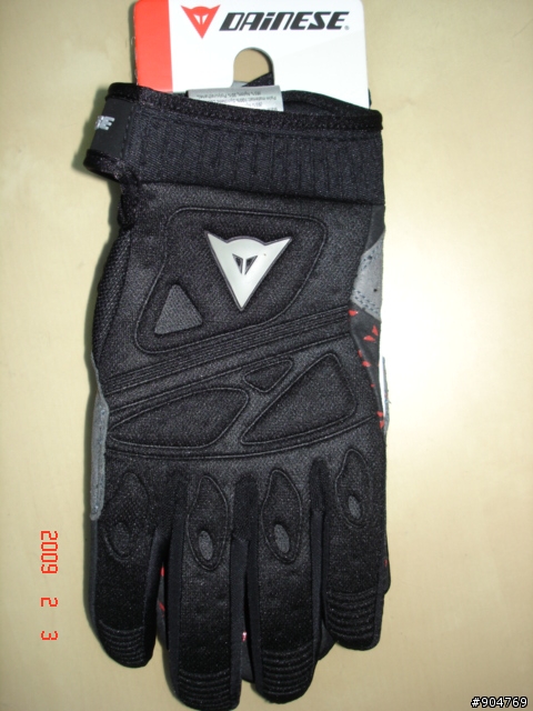 開箱? 開袋? ~低調的 Dainese 手套~