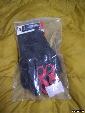 【開箱】KOMINE 競技手套 - GK-707 - EO SHORT CARBON GLOVES