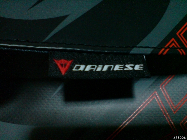 [開袋]有錢沒錢，敗個包包過新年 DAINESE包開箱啦~~~