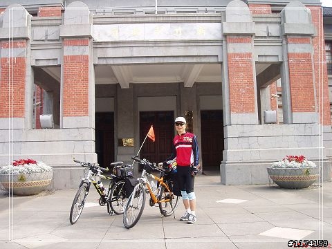 我老爸60歲..單車環島去