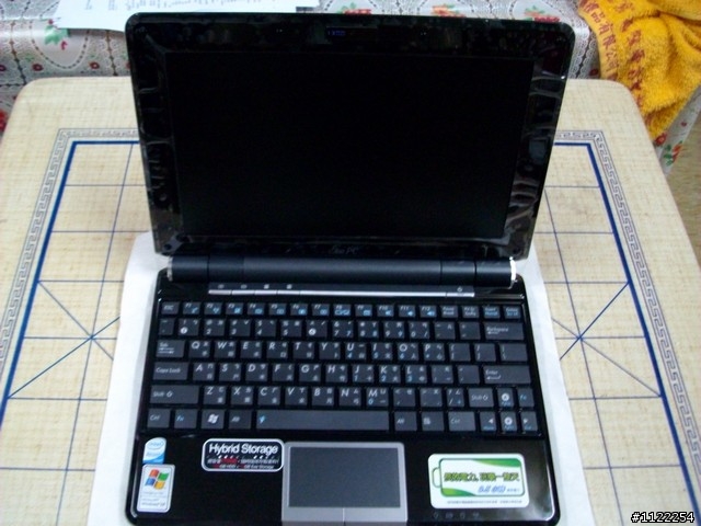 [分享] 台灣版 Asus EeePC 1000HE 開箱文+簡單測試