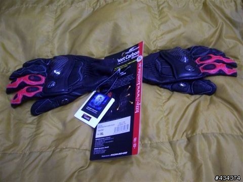 【開箱】KOMINE 競技手套 - GK-707 - EO SHORT CARBON GLOVES