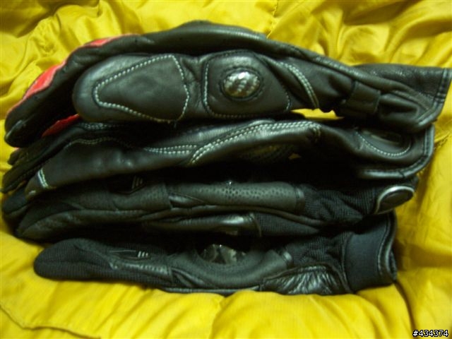 【開箱】KOMINE 競技手套 - GK-707 - EO SHORT CARBON GLOVES