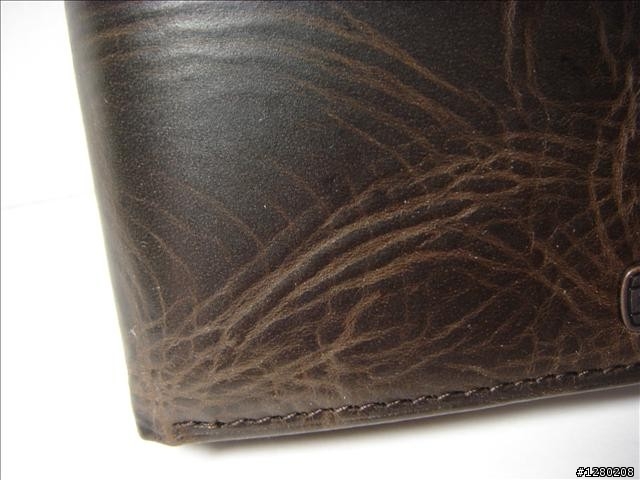 [分享] FOSSIL 三折式皮夾開箱文