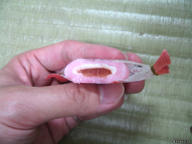 興致勃勃買了草莓季的產品.......