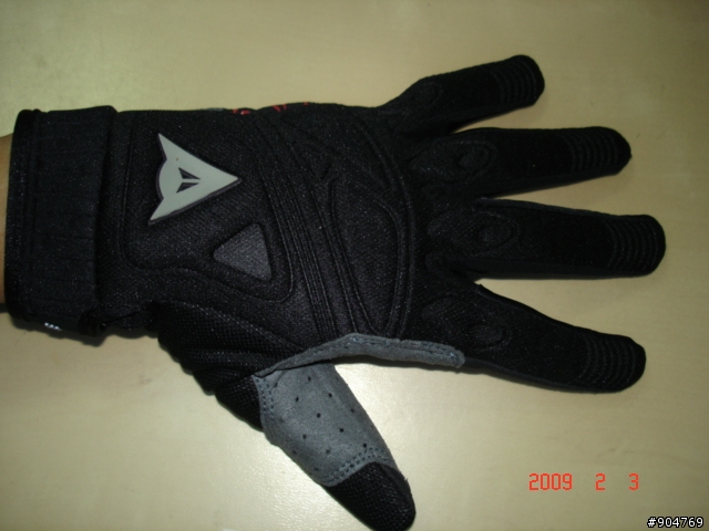 開箱? 開袋? ~低調的 Dainese 手套~