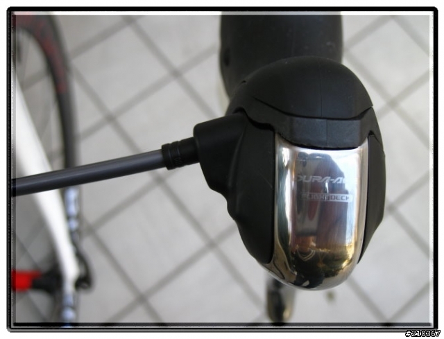 [分享] 2009 Bianchi HoC 928 Carbon SL...女王稱他"Zebra斑馬"...= =