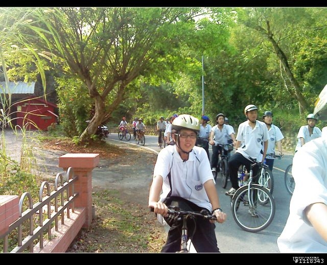 [另類]學生百人蘭潭遊