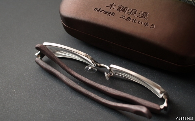 [鏡框分享] 鈦面木調浪漫 + 角矢 兜系列之家康限定色