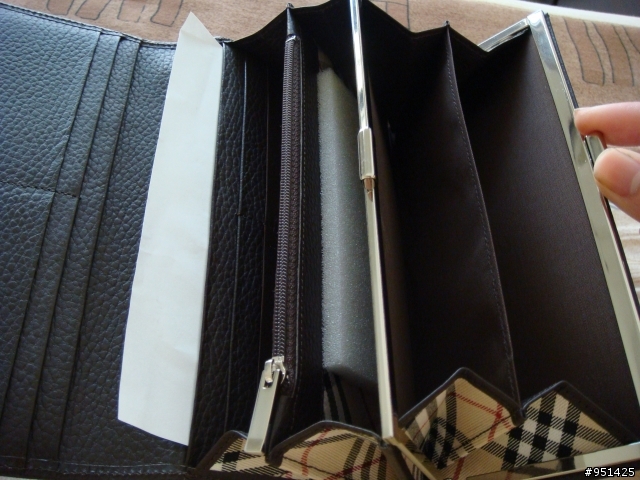 [開箱]最近買的Burberry長夾