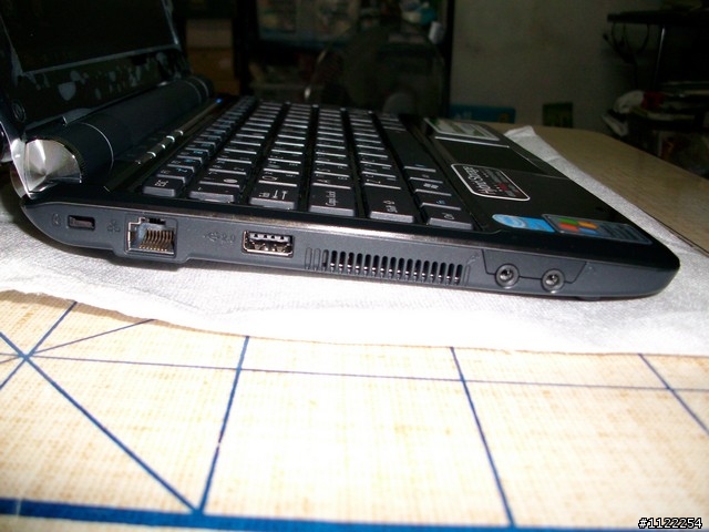 [分享] 台灣版 Asus EeePC 1000HE 開箱文+簡單測試