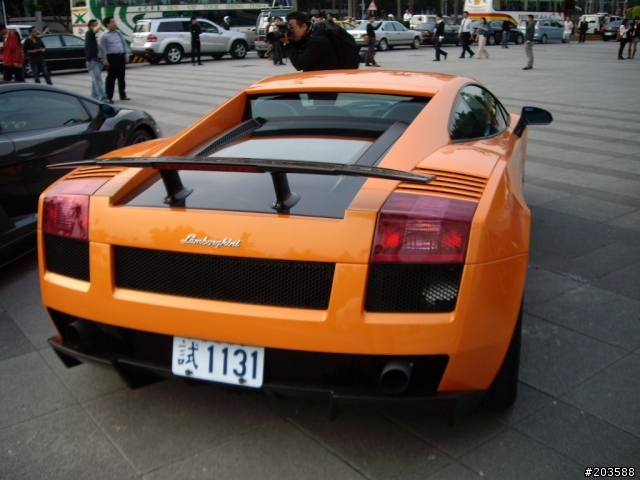 Lamborghini在中正紀念堂的發表會