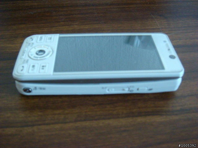 [開箱] D905i的繼承者來也-超美P-02a開箱