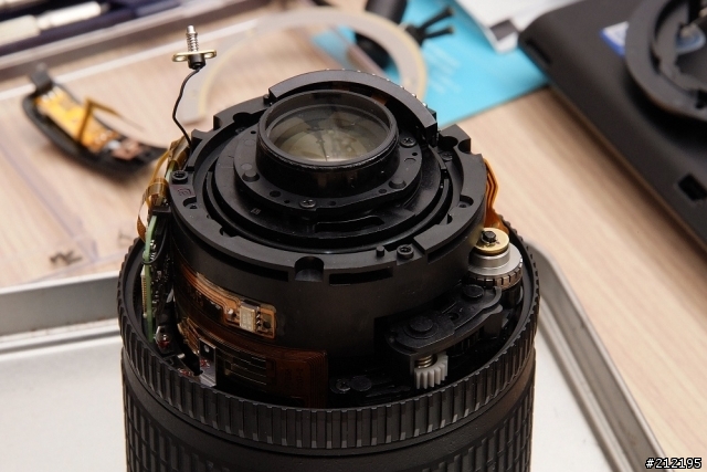 [拆鏡] NIKON 18-105VR 的塑膠環要怎麼改金屬環呢?
