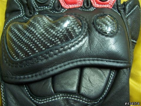 【開箱】KOMINE 競技手套 - GK-707 - EO SHORT CARBON GLOVES