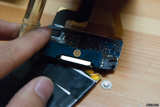 沒阿婆保佑就自己來！iPod touch自行維修小記
