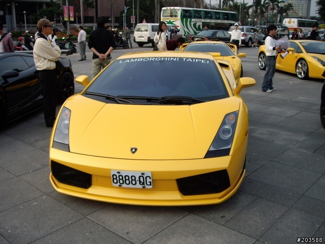 Lamborghini在中正紀念堂的發表會