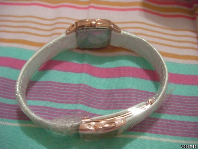 [開箱] 白色之戀 Seiko Lukia 限量鑽錶 part2 (回應 Henie大大)