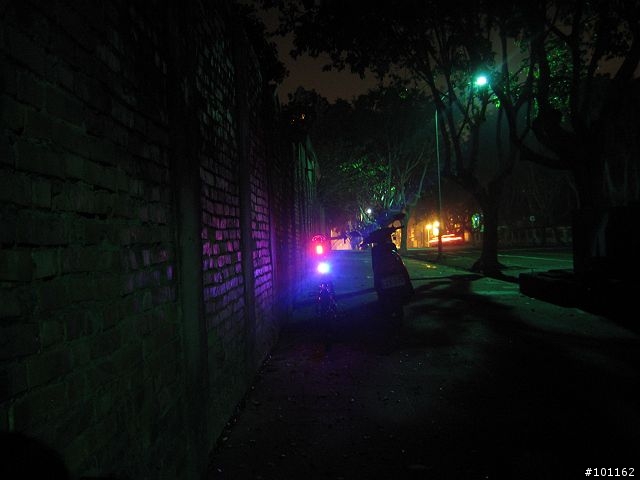 [分享] DIY尾燈閃爍電路圖-補完成圖、影片..2/20