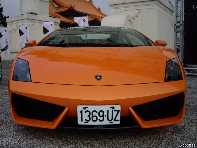 Lamborghini在中正紀念堂的發表會