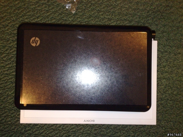 [遲來的開箱文] 我的提早情人禮物~HP MINI 1000 (1035NR)