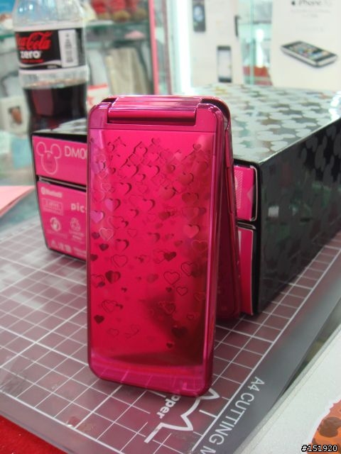 大小姐Hot Pink第2彈~Disney Mobile DM003SH by SHARP 開箱嚕!!!