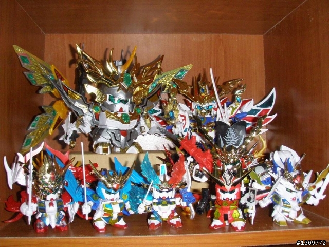 分享我的玩具櫃，大多是BB戰士、Gundam
