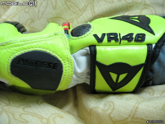 [開箱文] dainese replica valentino rossi  gloves