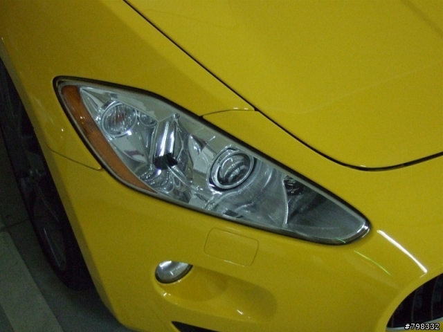 停車場驚見 Maserati （手機照）----- Update 3/14 21:~
