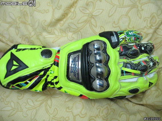 [開箱文] dainese replica valentino rossi  gloves