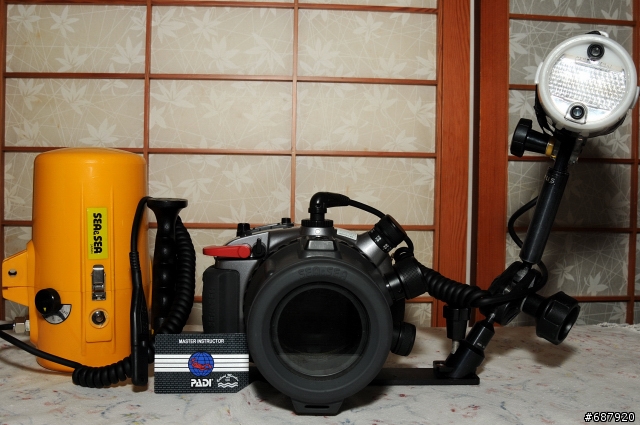 補 另類開箱文 NIKON 本家 NIKONOS-V防水相機 加NIKON SB104 水中閃光燈 ~ 內有底片不解剖