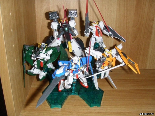 分享我的玩具櫃，大多是BB戰士、Gundam