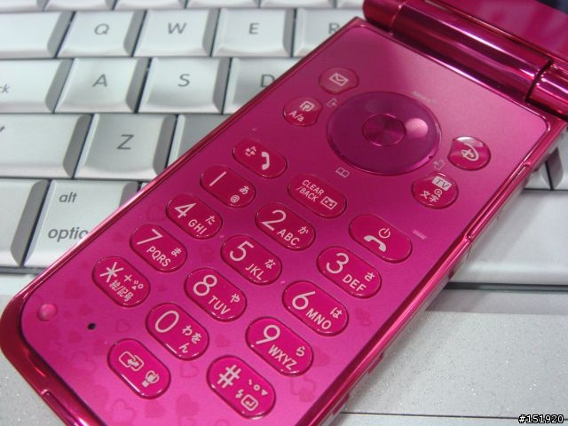 大小姐Hot Pink第2彈~Disney Mobile DM003SH by SHARP 開箱嚕!!!