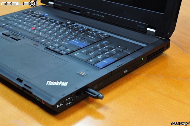 陸地上最強悍的戰車級筆電-Lenovo W700ds