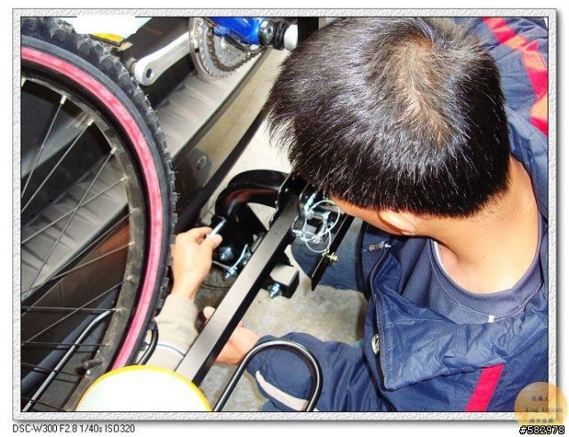 山土匪加裝車軌式攜車架開箱文