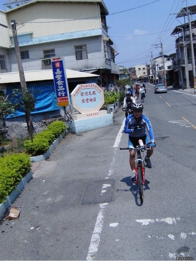 [遊記]3/28(六)鳳山→屏東內埔老街雙酒廠..郊遊行