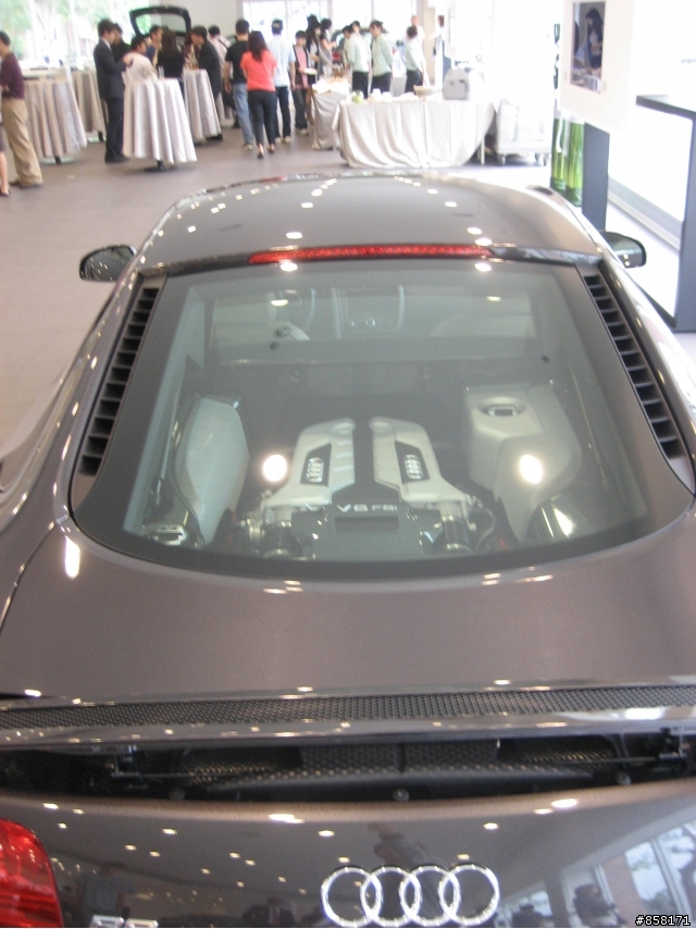 audi R8兩台車的第一次視覺接觸(圖多)